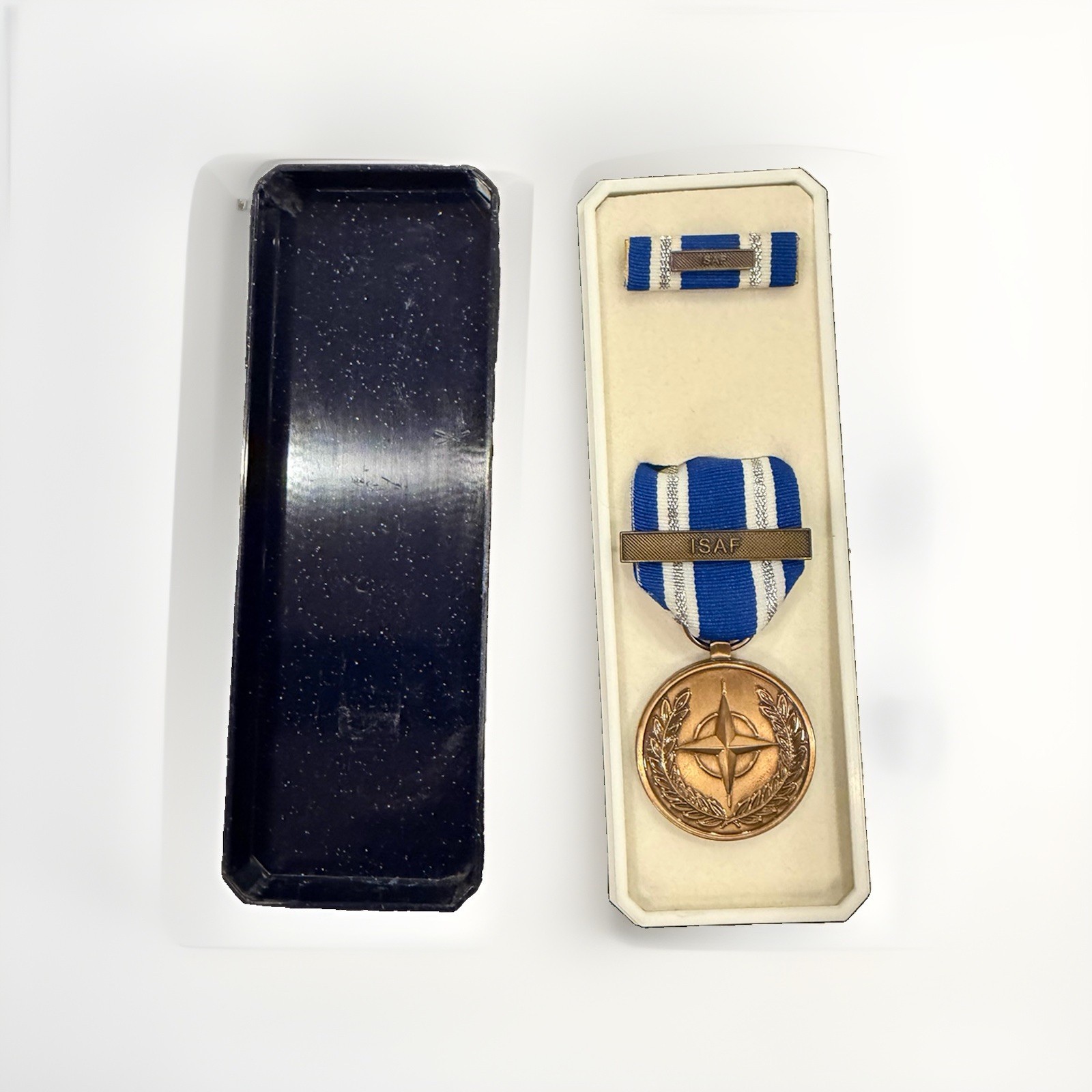NATO ISAF Non Article 5 Medal & Ribbon Bar Set in Presentation Case NATO ISAF Non Article 5 Medal & Ribbon Bar Set in Presentation Case