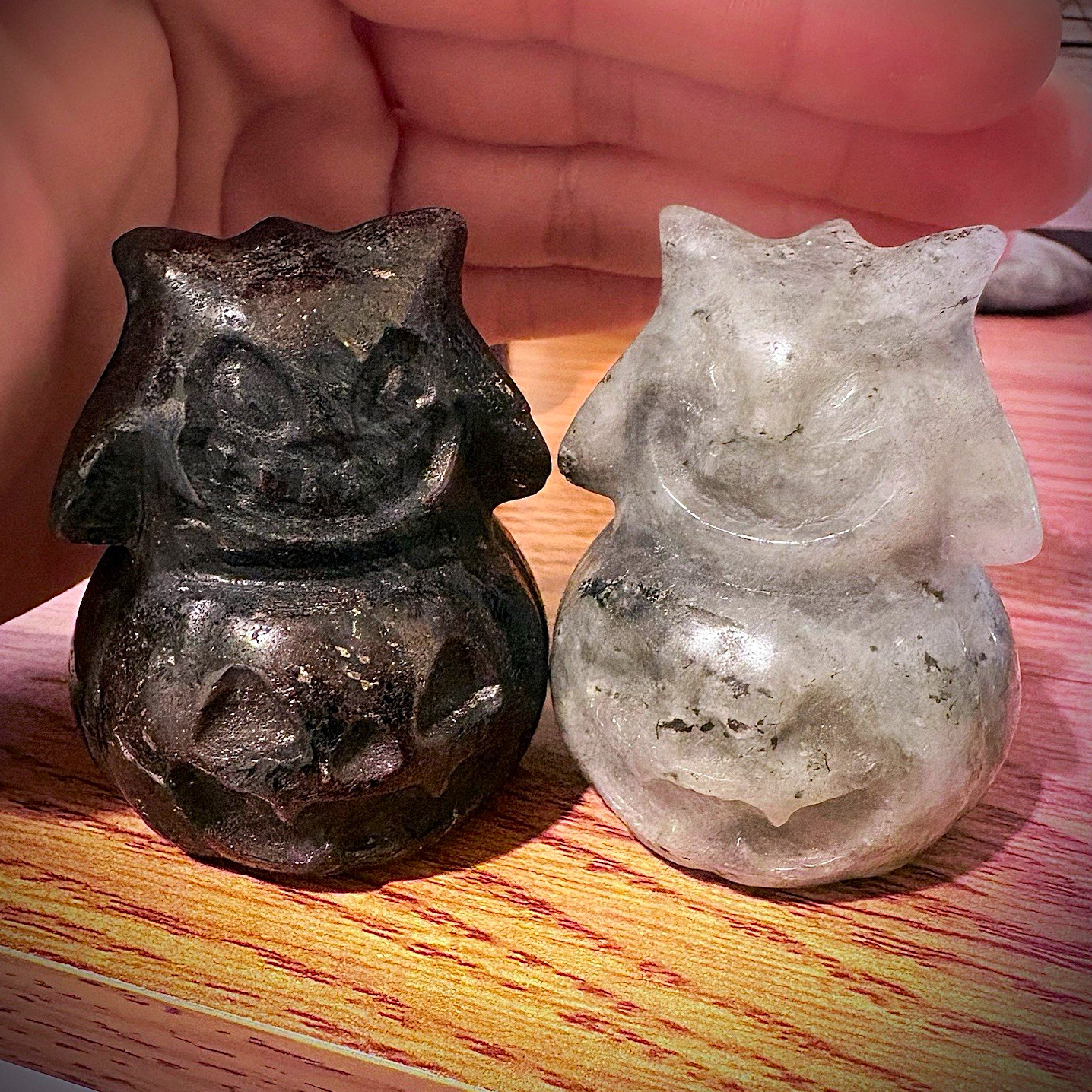 MSG For Deals(:Gengar Pokemon crystal carvings (Labordorite/Garnet/Arfedsonite