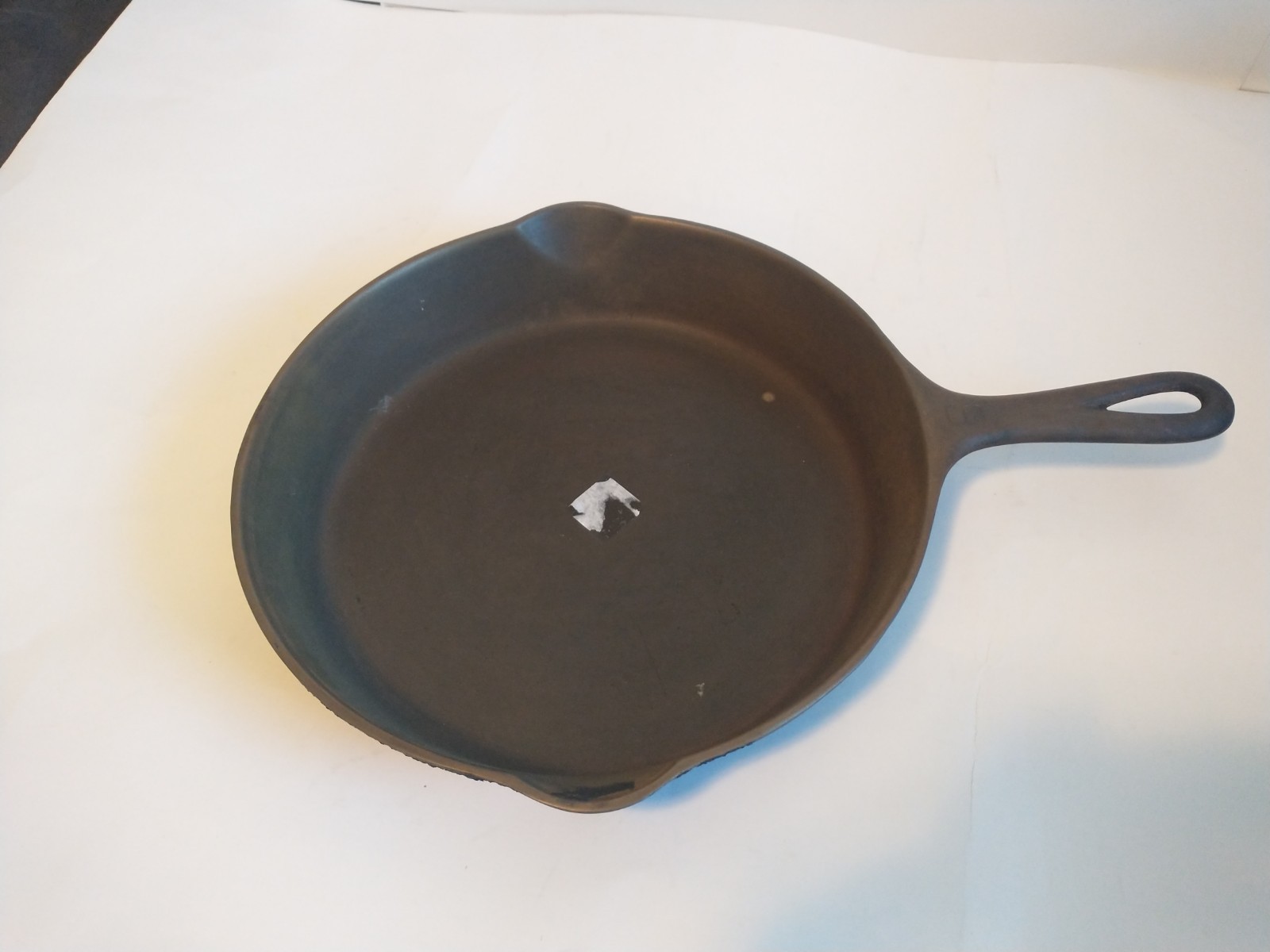 Vintage Griswold No 8 Size Skillet Small Block Logo Cast Iron Needs Restoration 