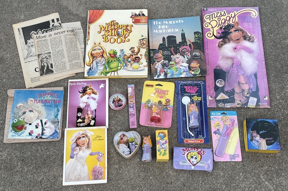 Vtg The Muppets Miss Piggy Mixed Toy & Collectibles Lot - Many Items NIP NOS Vtg The Muppets Miss Piggy Mixed Toy & Collectibles Lot - Many Items NIP NOS