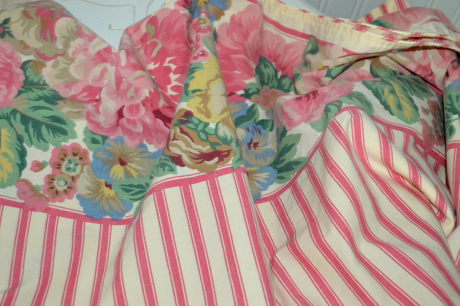 VTG SANDERSON ROSE & PEONY FULL FLAT SHEET FLORALS STRIPES PINK CREAM GREEN 90s VTG SANDERSON ROSE & PEONY FULL FLAT SHEET FLORALS STRIPES PINK CREAM GREEN 90s