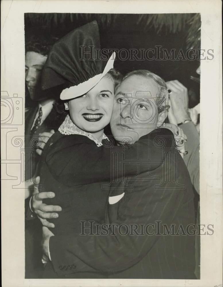 1940 Press Photo Comic George Jessel & Bride Lois Dance in New York City