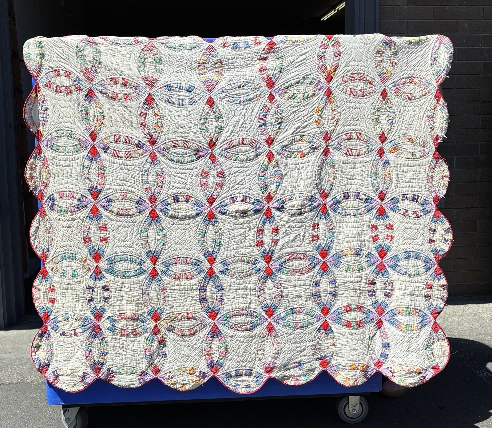 Vintage Handmade Quilt Double Wedding Ring Hand Quilted Scalloped 74x64 *flaws