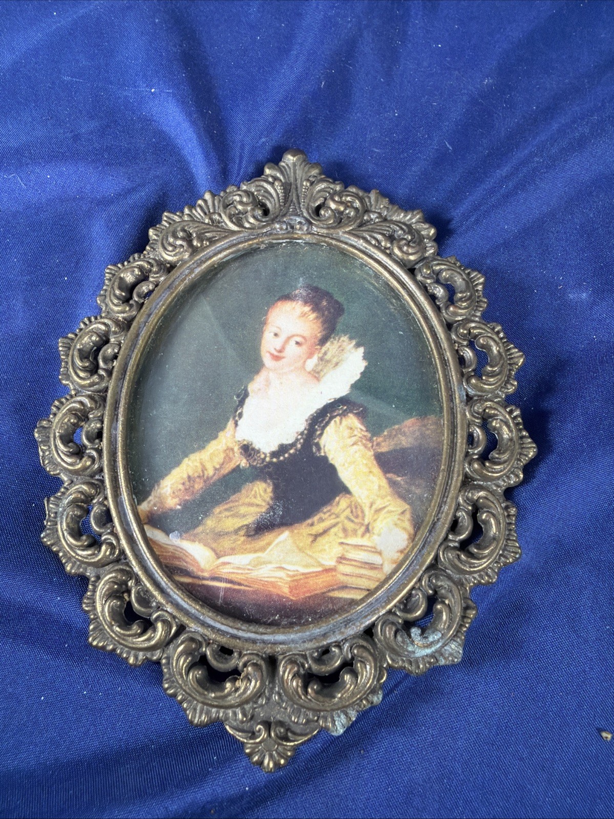 Vintage Made in Italy Ornate Brass Baroque Oval Frame Victorian Lady Wall Art Vintage Made in Italy Ornate Brass Baroque Oval Frame Victorian Lady Wall Art