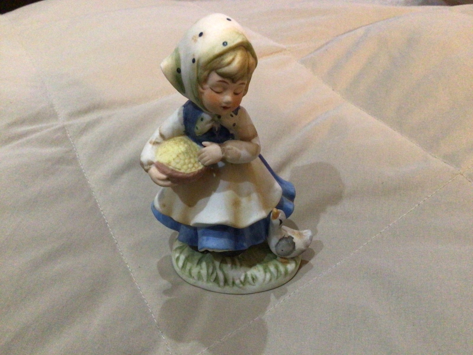 Vintage Lefton Girl Feeding a Duck Figurine-2MA-111 - EUC Vintage Lefton Girl Feeding a Duck Figurine-2MA-111 - EUC