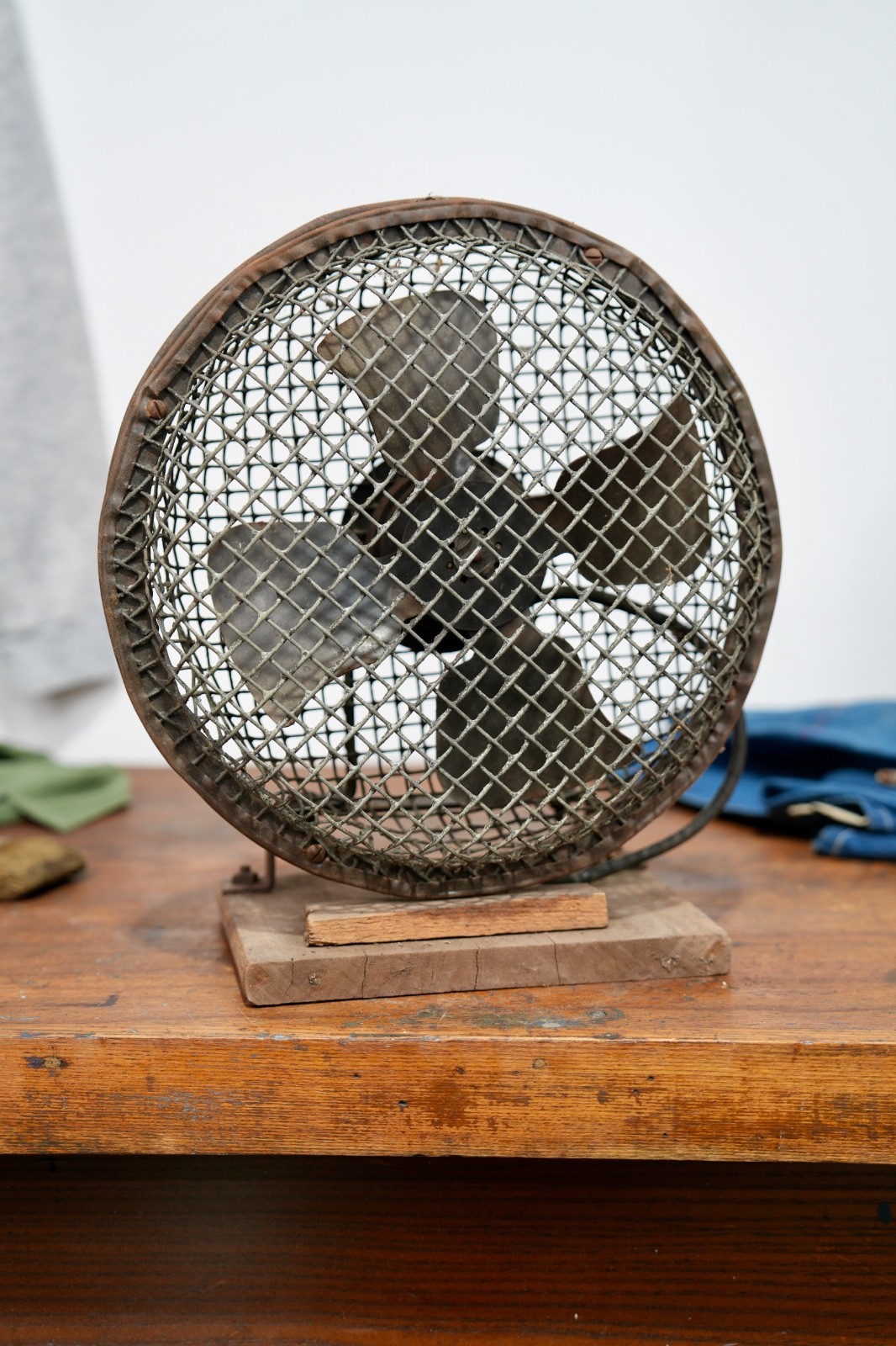 Antique Vintage GE General Electric Fan Industrial Metal Factory Cage electric