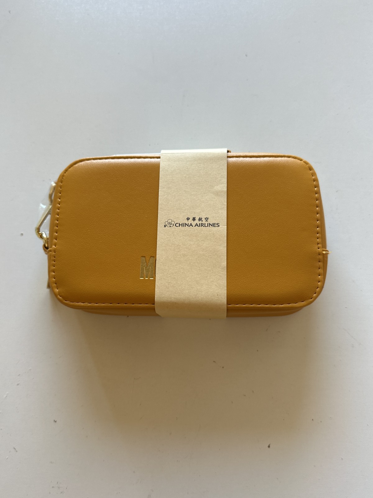 China Airlines x Moschino Business Class Deluxe Travel Amenity Kit Yellow China Airlines x Moschino Business Class Deluxe Travel Amenity Kit Yellow