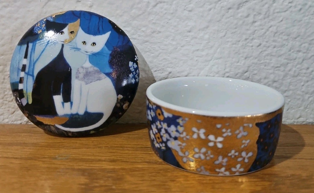 Goebel Artis Orbis R Wachtmeister Micia e Micio Cats Porcelain Trinket Signed