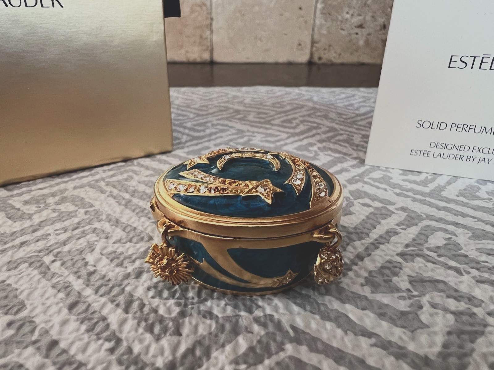 ESTEE LAUDER  SOLID PERFUME COMPACT 2012  CELESTIAL CHARMS JAY STRONGWATER MIB