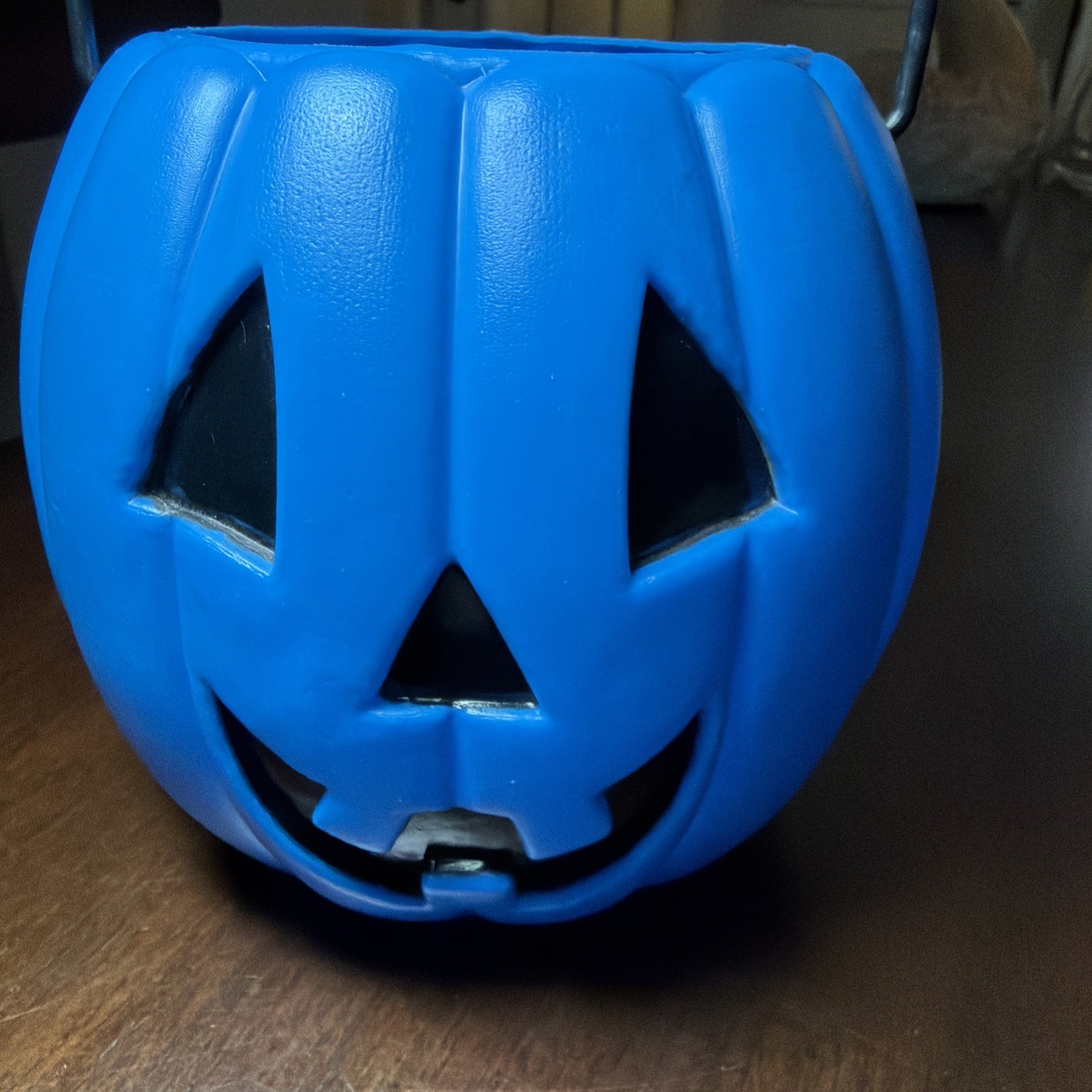 VTG 90s Lisa Frank Halloween Blue Blow Mold Pumpkin Candy Pail Bucket w/ Handle VTG 90s Lisa Frank Halloween Blue Blow Mold Pumpkin Candy Pail Bucket w/ Handle