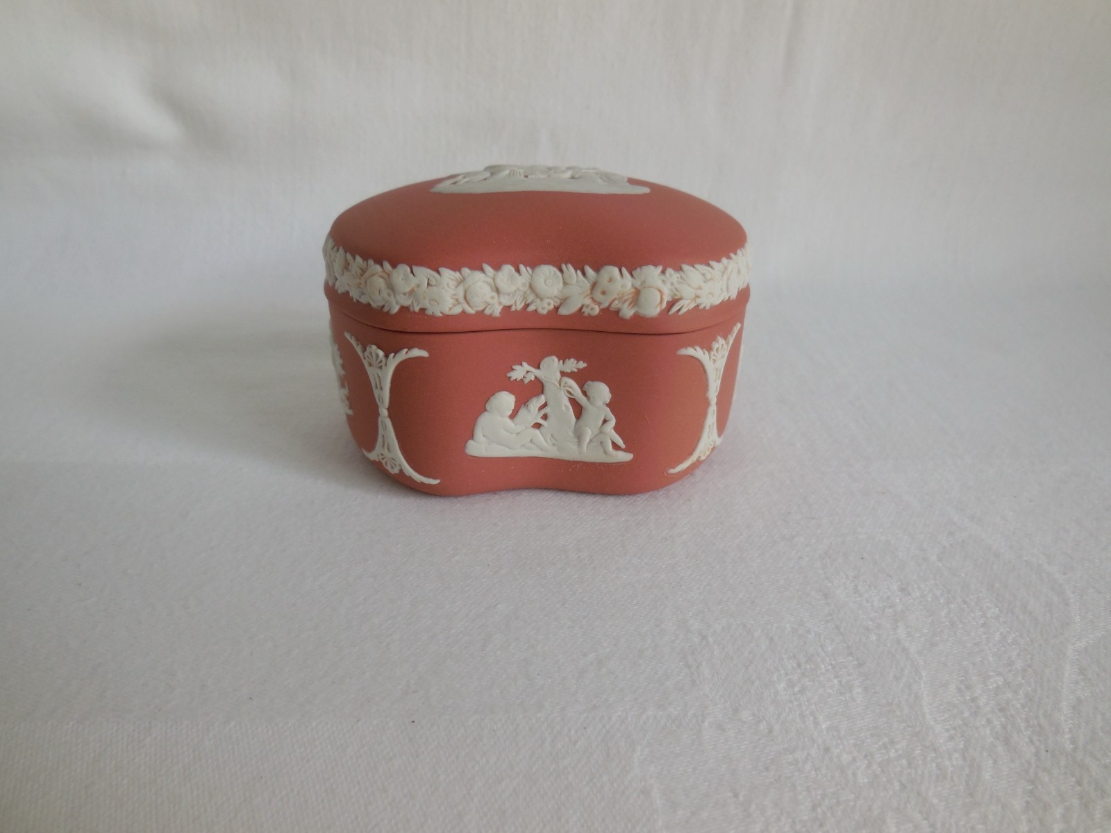 Wedgwood Terracotta Jasperware Pegasus Box w/ small chip Wedgwood Terracotta Jasperware Pegasus Box w/ small chip