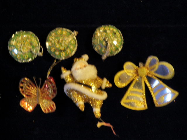 Vtg Christmas Ornament Lot Glitter Santa Sparkle Mirror Ball 2-6 Vtg Christmas Ornament Lot Glitter Santa Sparkle Mirror Ball 2-6