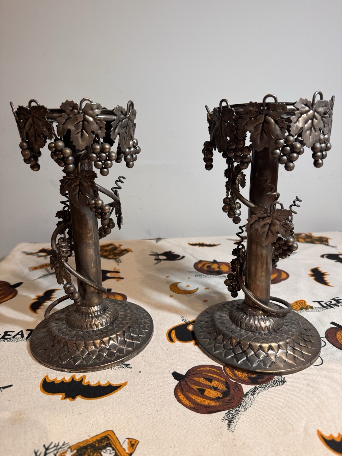 Vintage Studio Silversmiths Ornate Taper/Pillar Candle Holder Grapevine Gothic Vintage Studio Silversmiths Ornate Taper/Pillar Candle Holder Grapevine Gothic