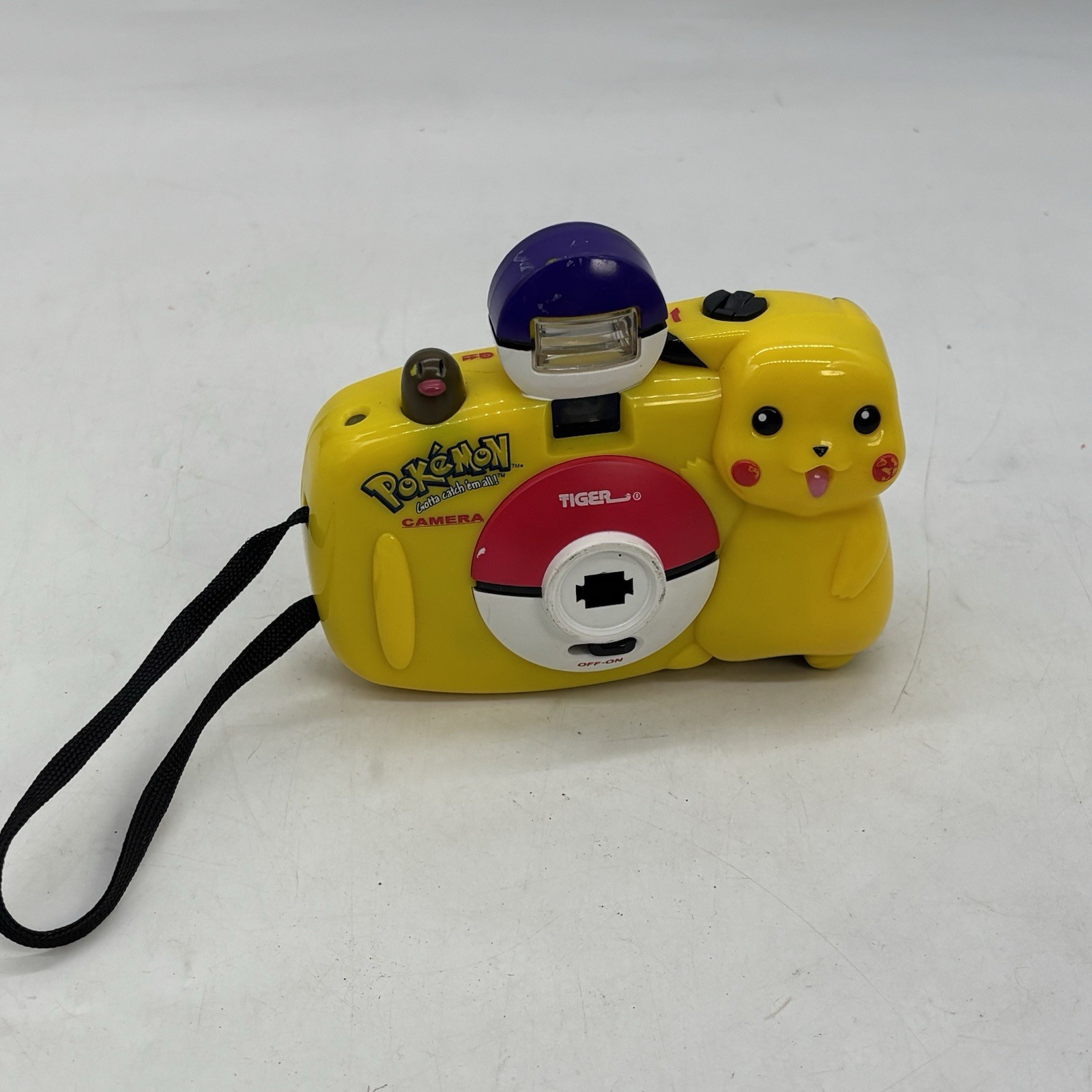 Vintage Tiger Electronics Pokémon Pikachu 35mm Film Camera UNTESTED Needs Film