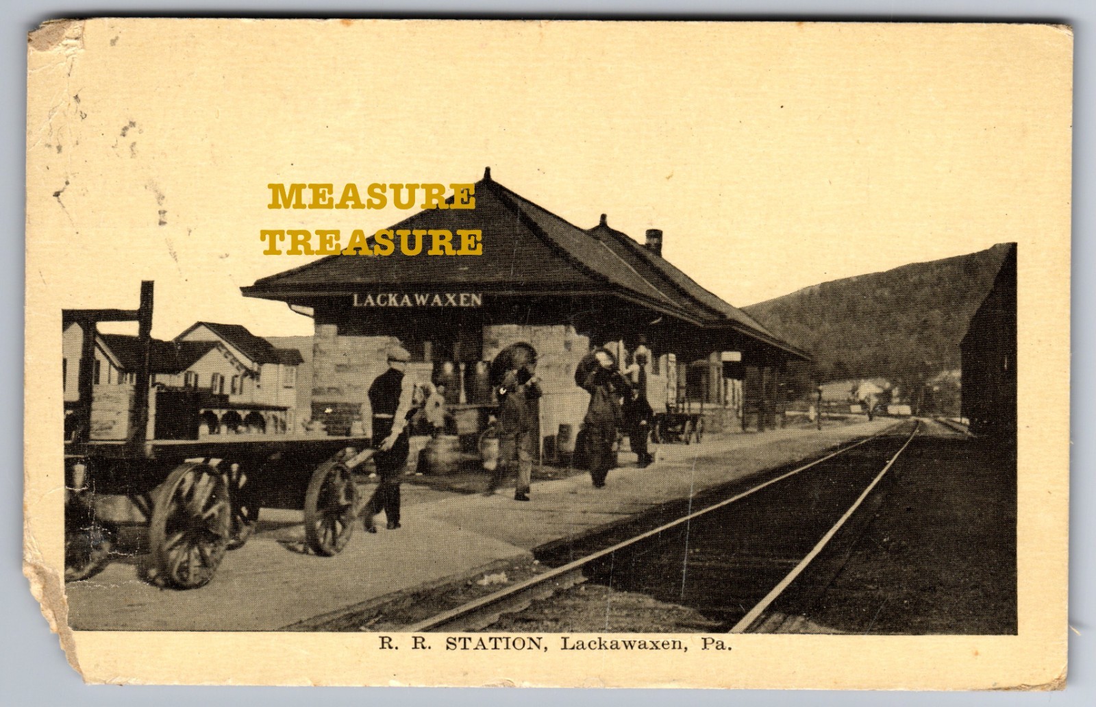 C.1910 LACKAWAXEN, PA PENNSYLVANIA RR TRAIN STATION WAGON Postcard Q19 C.1910 LACKAWAXEN, PA PENNSYLVANIA RR TRAIN STATION WAGON Postcard Q19