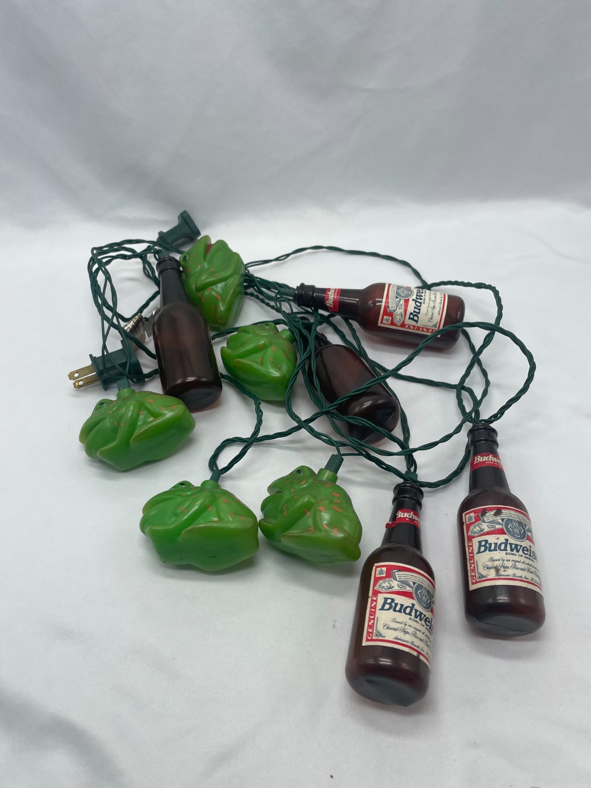 Vintage 1997 Budweiser King of Beers 10 String Light Set Bottles and Frogs Vintage 1997 Budweiser King of Beers 10 String Light Set Bottles and Frogs