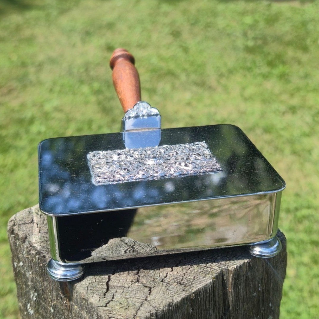 Vintage Park Sherman Silent Butler Ashtray Chrome Wood Handle Crumb Catcher Vintage Park Sherman Silent Butler Ashtray Chrome Wood Handle Crumb Catcher