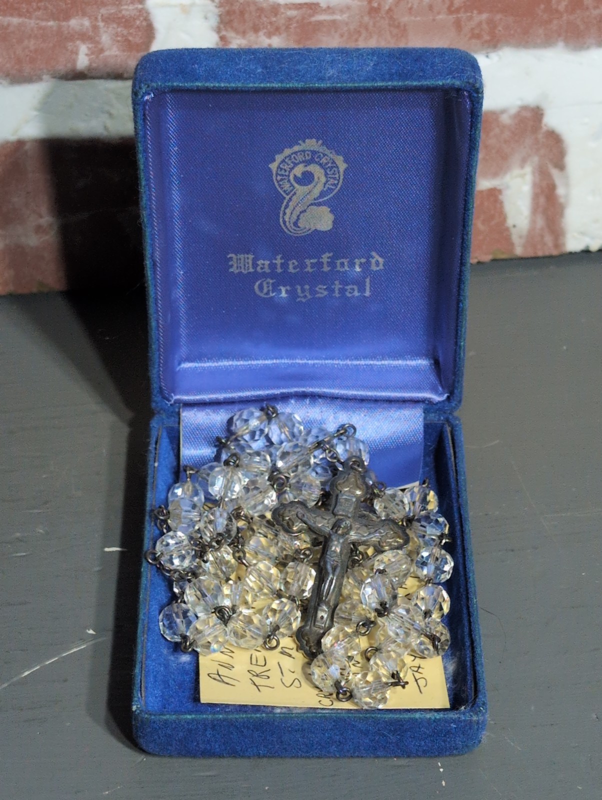 VINTAGE ITALIAN ROSARY FACETED GLASS CRYSTAL CATHOLIC CRUCIFIX CIRCA-1964 ITALY VINTAGE ITALIAN ROSARY FACETED GLASS CRYSTAL CATHOLIC CRUCIFIX CIRCA-1964 ITALY
