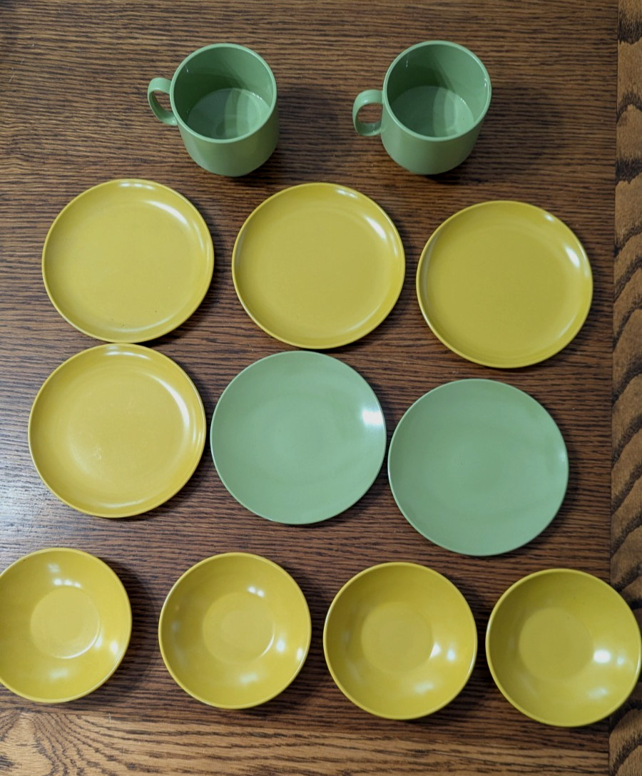 Set Vintage 12 GENUINE MELAMINE Made USA 4 Bowls 5 Set Vintage 12 GENUINE MELAMINE Made USA 4 Bowls 5