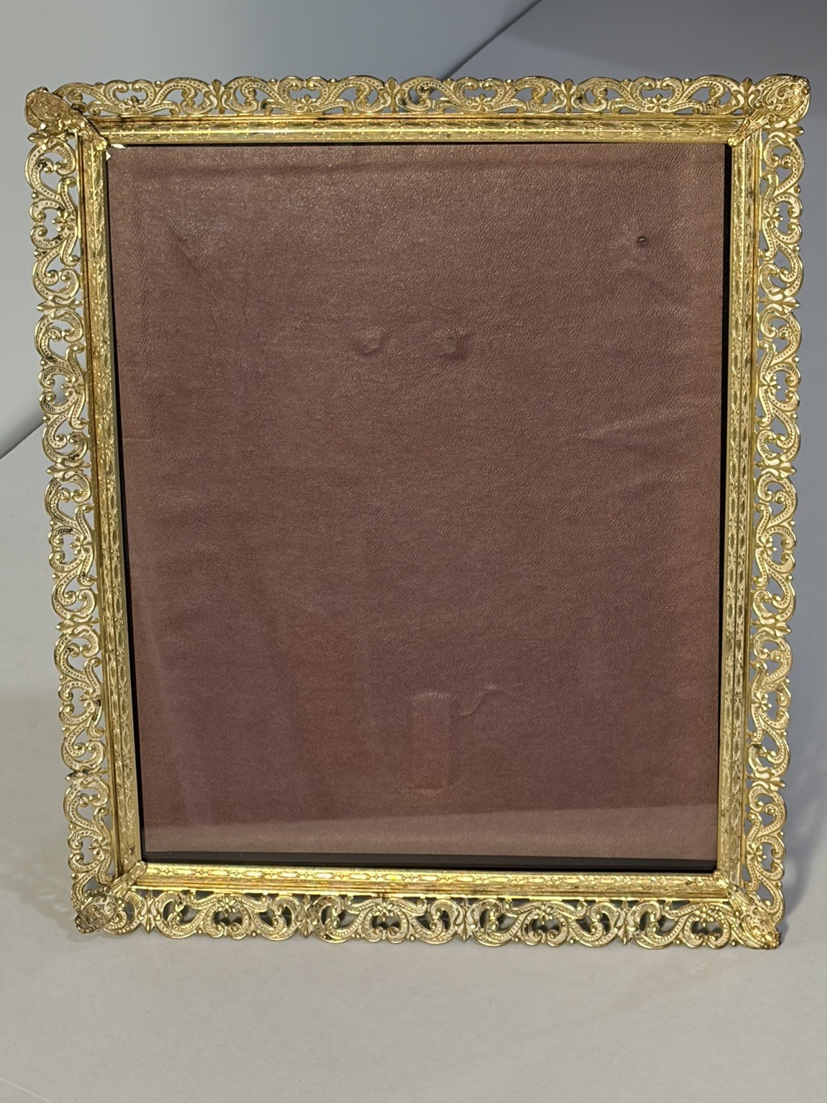 Gorgeous Vintage Gold Metal Filigree Ornate Lattice Mesh Picture Frame 8x10 Gorgeous Vintage Gold Metal Filigree Ornate Lattice Mesh Picture Frame 8x10