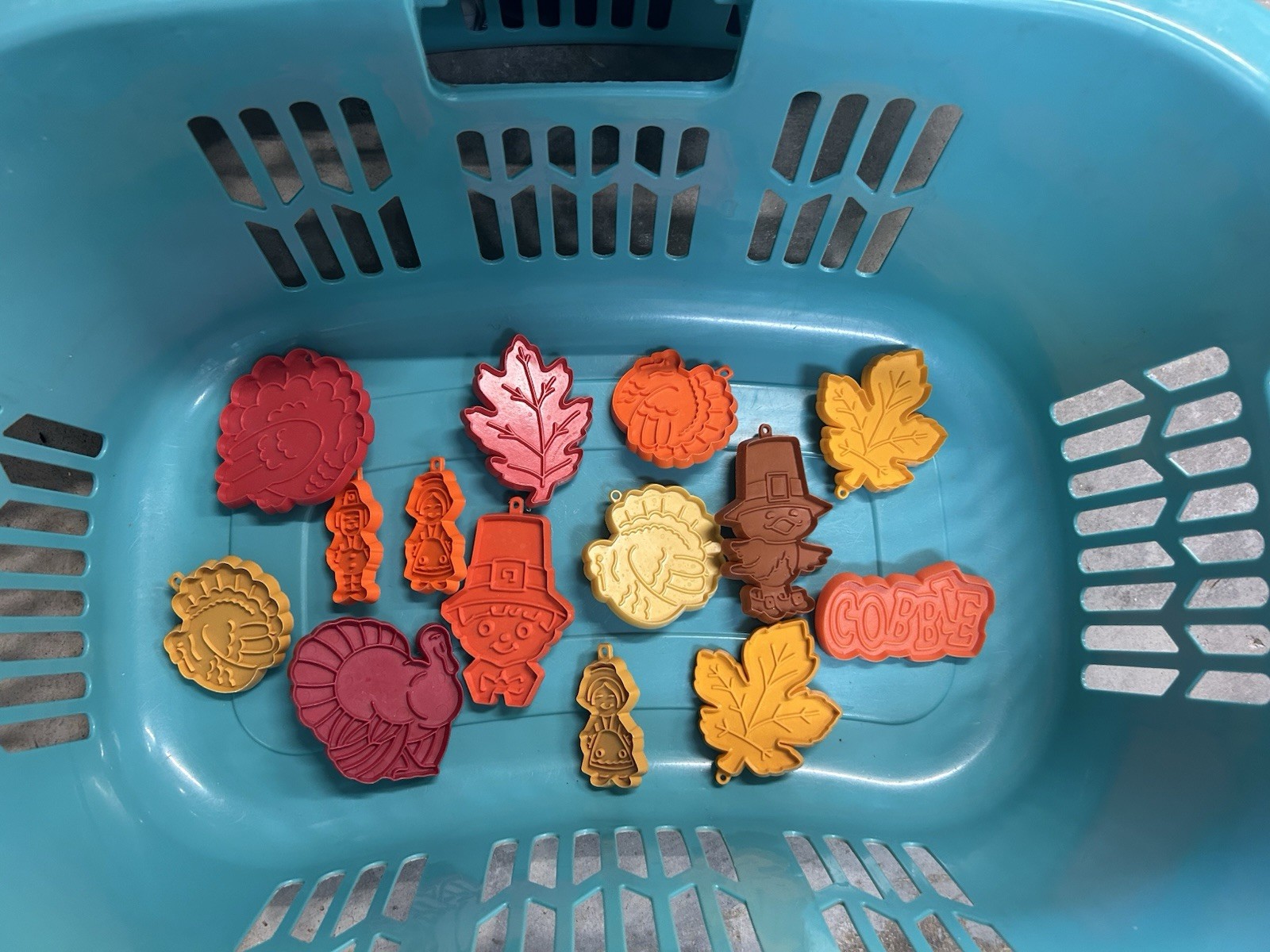 Vintage Lot of 14 Hallmark  & HRM Thanksgiving Cookie Cutters
