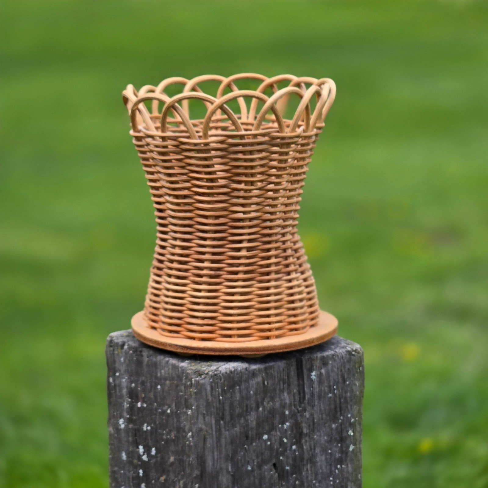 Vintage Wicker Vase Pen holder Rattan Basket Weave Boho Decor Farmhouse office