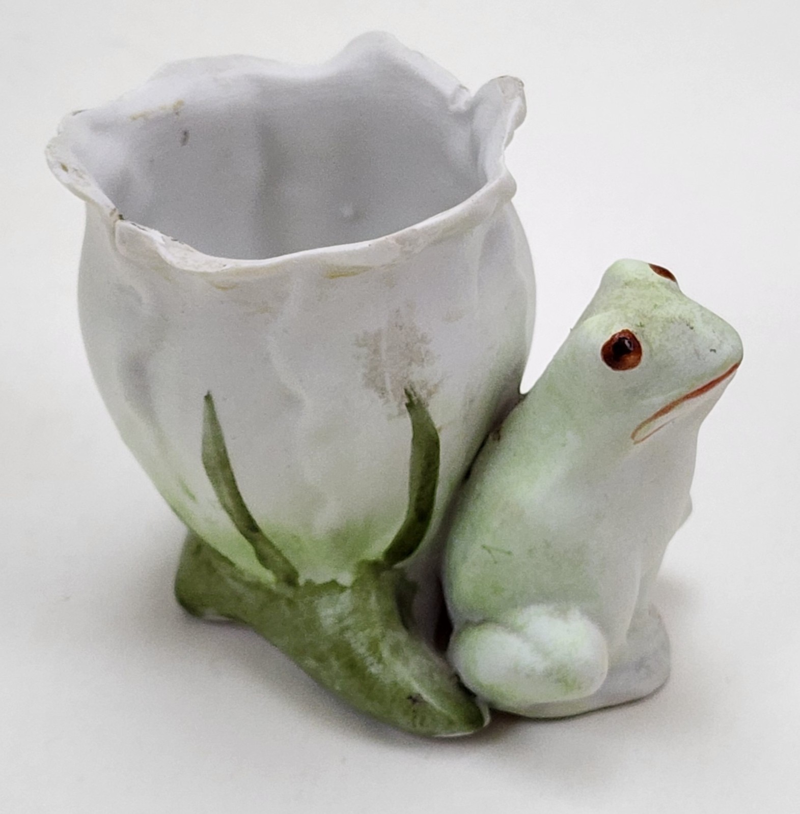 Small Vintage White Frog White Blossom Planter Ceramic Collectors Figurine