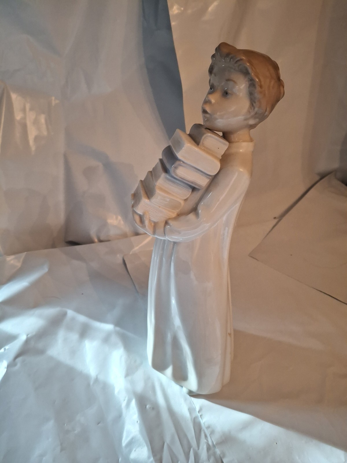 Lladro NAO Figurine Child in Night gown w/Books Retired 11.5 T x 4 Lladro NAO Figurine Child in Night gown w/Books Retired 11.5 T x 4