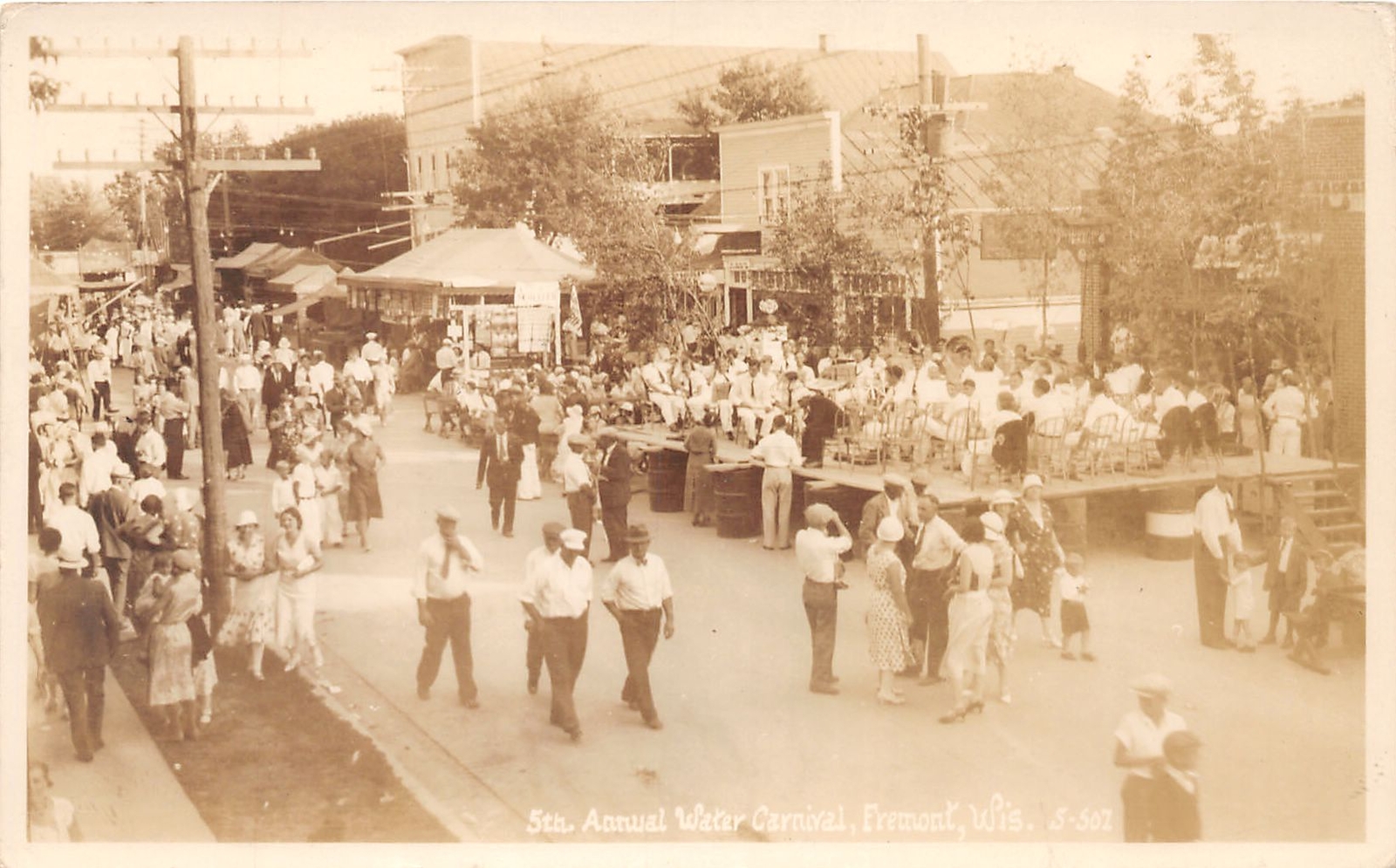 J40/ Fremont Wisconsin RPPC Postcard c1940s Annual Water Carnival Crowd 156 J40/ Fremont Wisconsin RPPC Postcard c1940s Annual Water Carnival Crowd 156