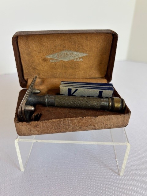 Antique Gillette Razor In Original Box w/ Blades