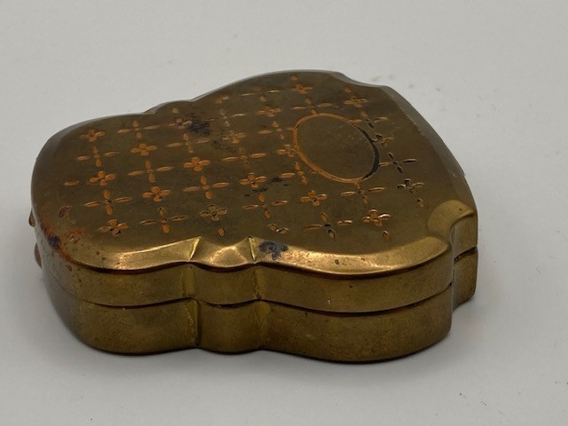 Antique Compact Woodworth Fiancee New York Unique Shape Purse Size Ladies Makeup