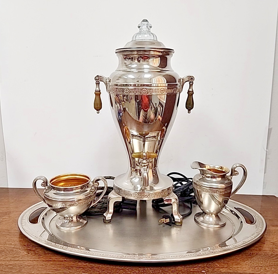 VINTAGE UNIVERSAL LANDERS FRARY & CLARK COFFEE PERCOLATOR - TRAY, CREAM & SUGAR VINTAGE UNIVERSAL LANDERS FRARY & CLARK COFFEE PERCOLATOR - TRAY, CREAM & SUGAR