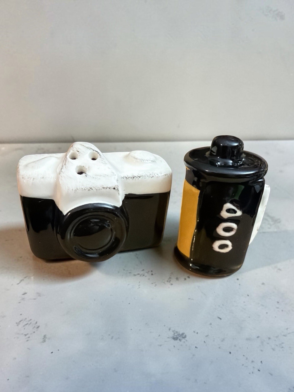 Cracker Barrel Camera And Roll Of Film Salt Pepper Shakers Photography Lover Cracker Barrel Camera And Roll Of Film Salt Pepper Shakers Photography Lover