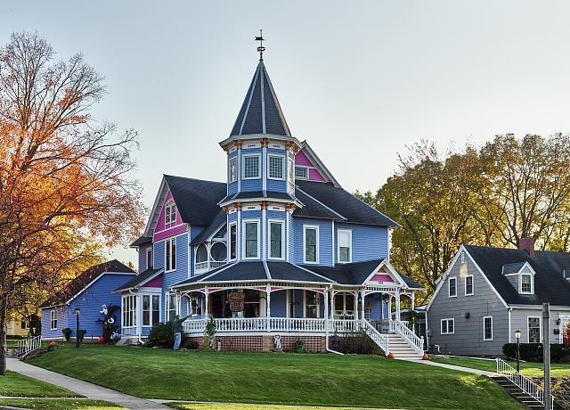Faribault Minnesota John Hutchinson House 1900s Victorian Queen Anne Home