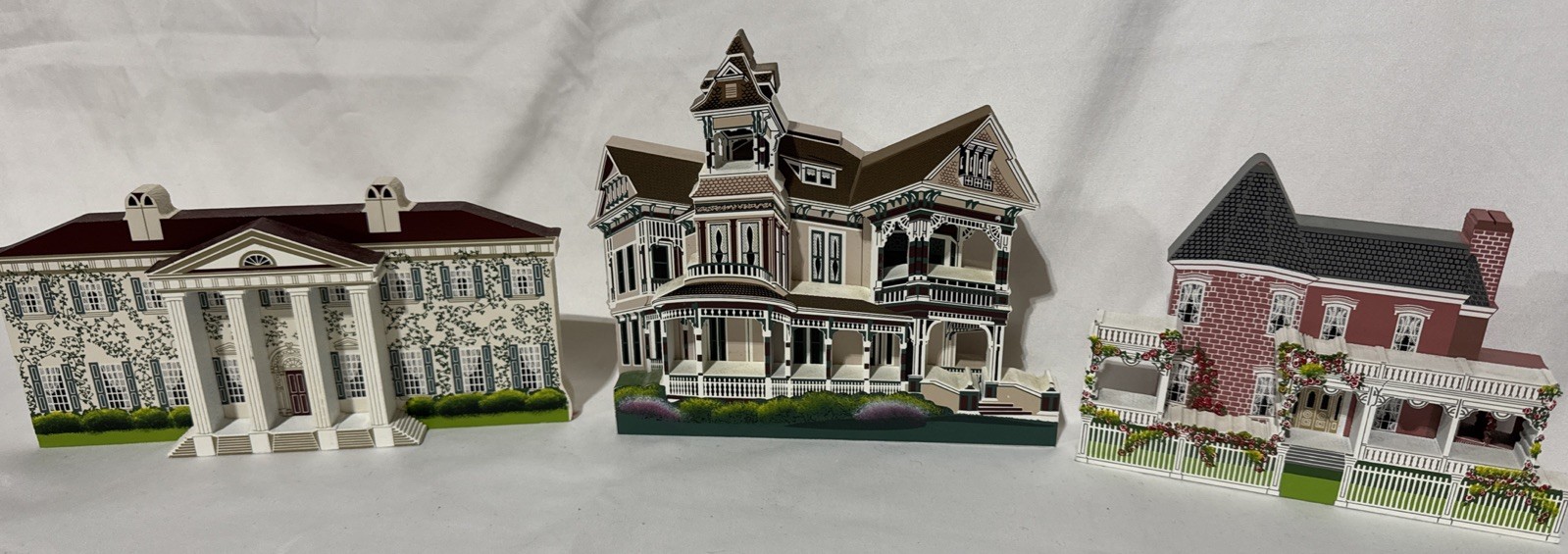 Vintage Sheila\'s Collectibles Carson Mansion Wooden Buildings Lot Of 3