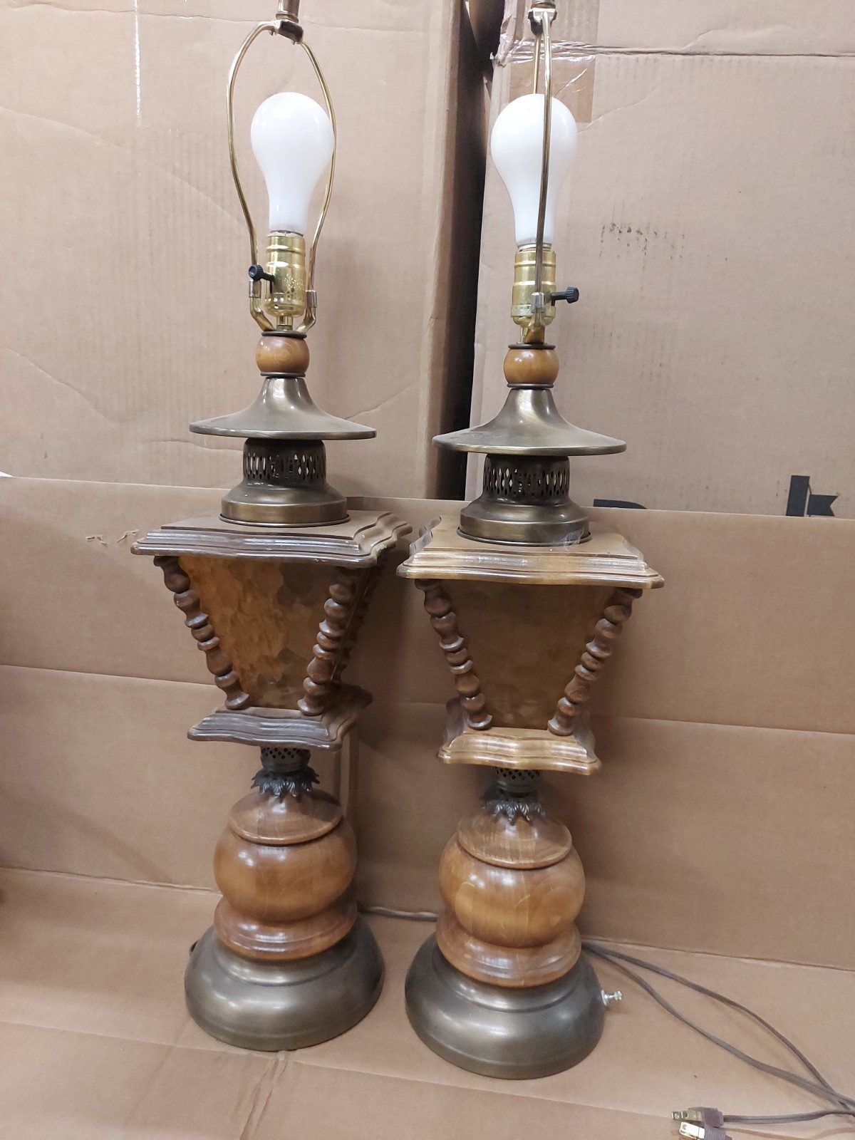 Pair Of Vintage Oak Table Lamp 1970s Mid Century Early American Amber Glass Wood Pair Of Vintage Oak Table Lamp 1970s Mid Century Early American Amber Glass Wood