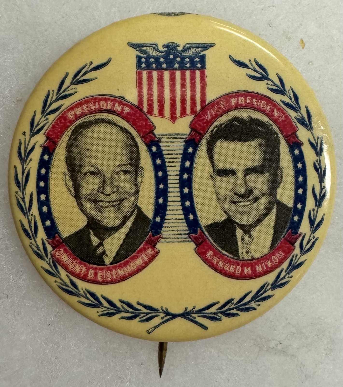 1952 EISENHOWER-NIXON 1 3/4\ 1952 EISENHOWER-NIXON 1 3/4\