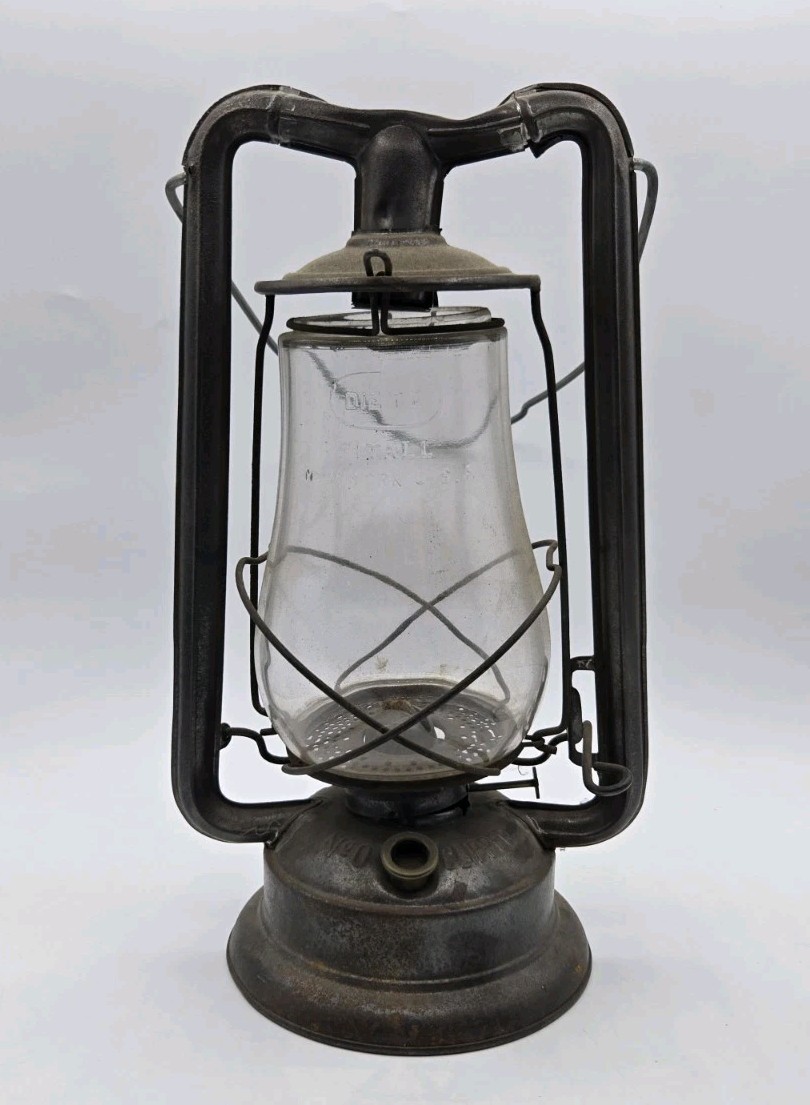 Vtg C.T. Ham Clipper Kerosene Lantern w/ Dietz Replacement Globe Railroad Barn Vtg C.T. Ham Clipper Kerosene Lantern w/ Dietz Replacement Globe Railroad Barn