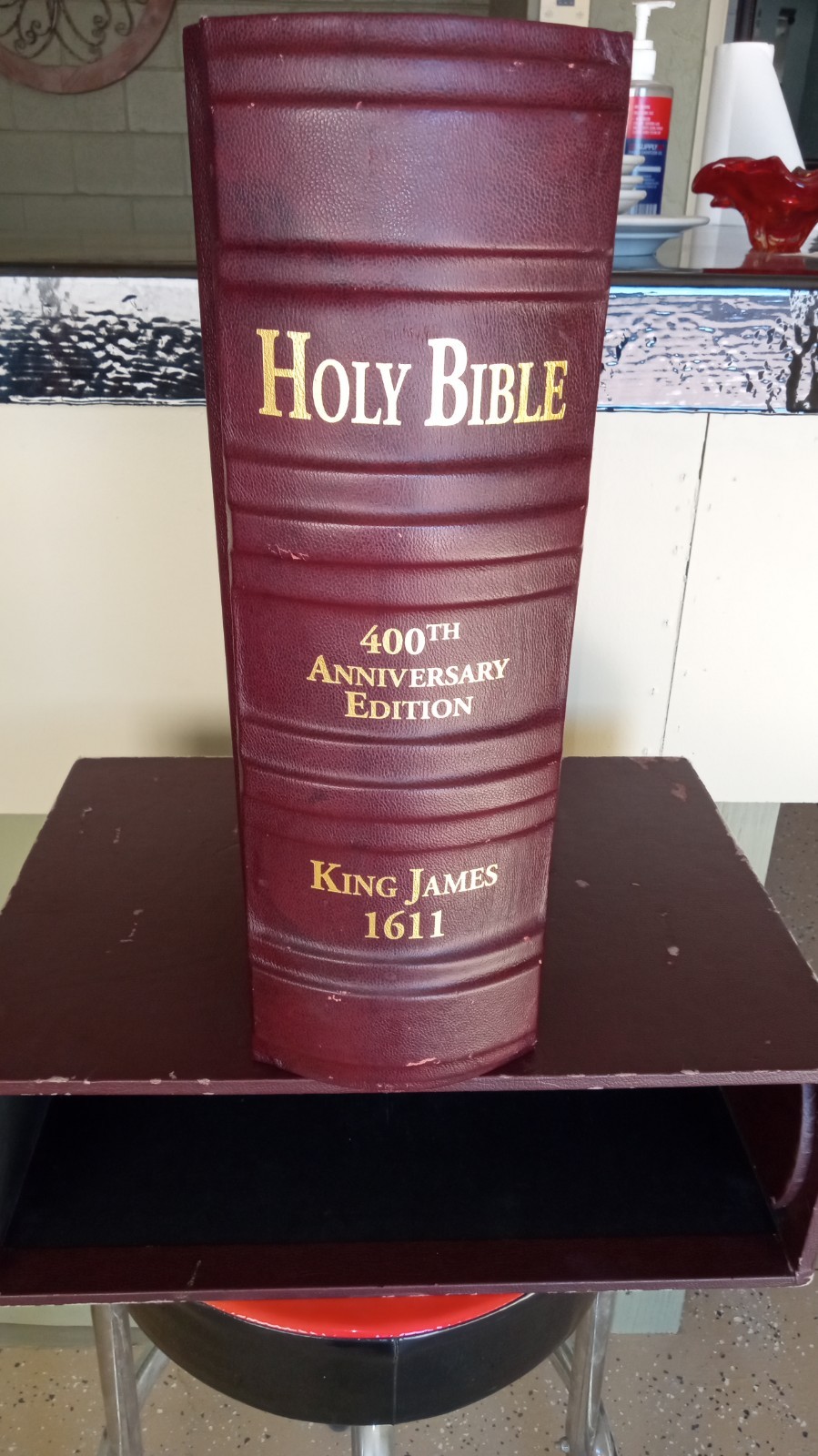 • 1611 King James Bible 400th Anniversary Super Deluxe Facsimile Edition Pulpit • 1611 King James Bible 400th Anniversary Super Deluxe Facsimile Edition Pulpit