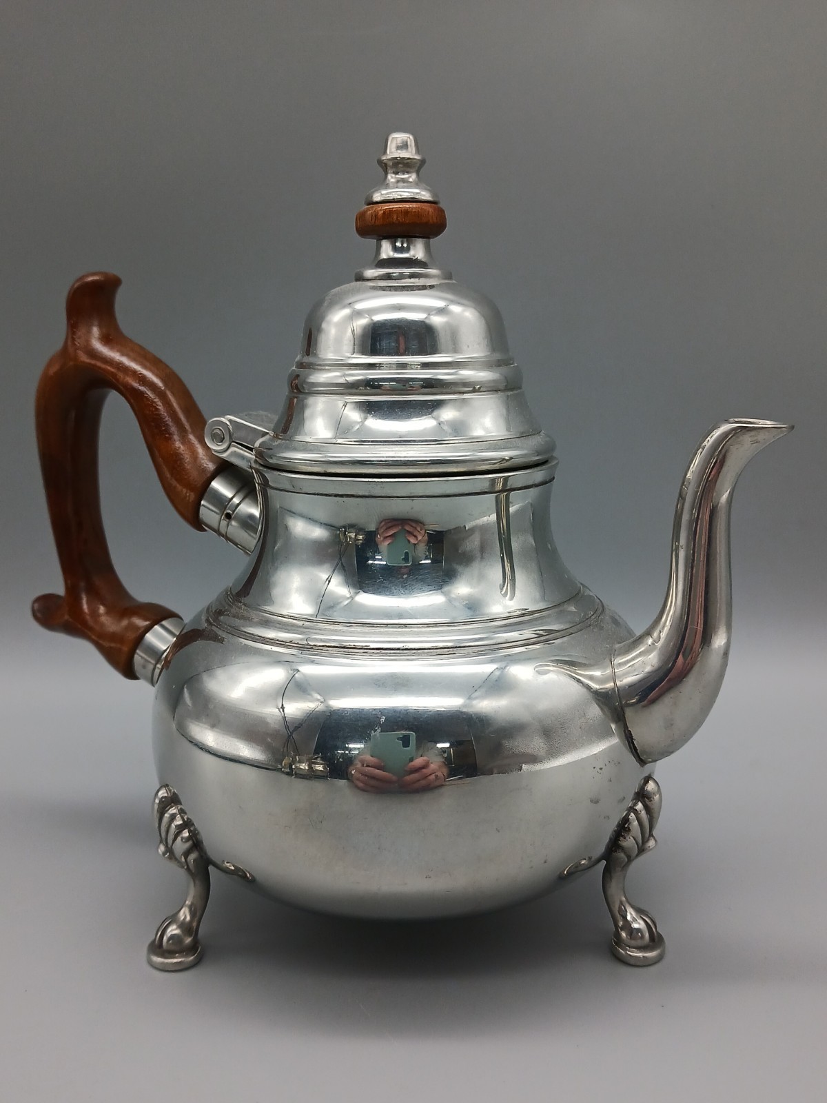 Vintage Colonial Shirley Williamsburg Virginia Handmade Pewter Tea Pot