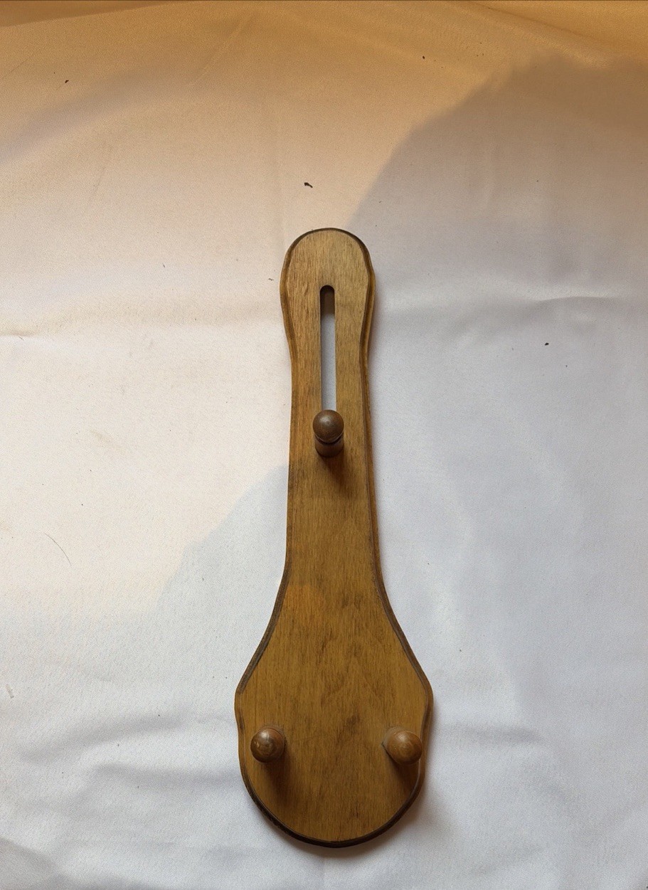 Vintage Wooden Adjustable Plate Holders Wall Mounted 15.5” Tall Hard to Find