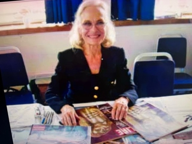Signed Shirley Eaton Goldfinger Autograph 10-8 Photo James Bond COA PIC PROOF