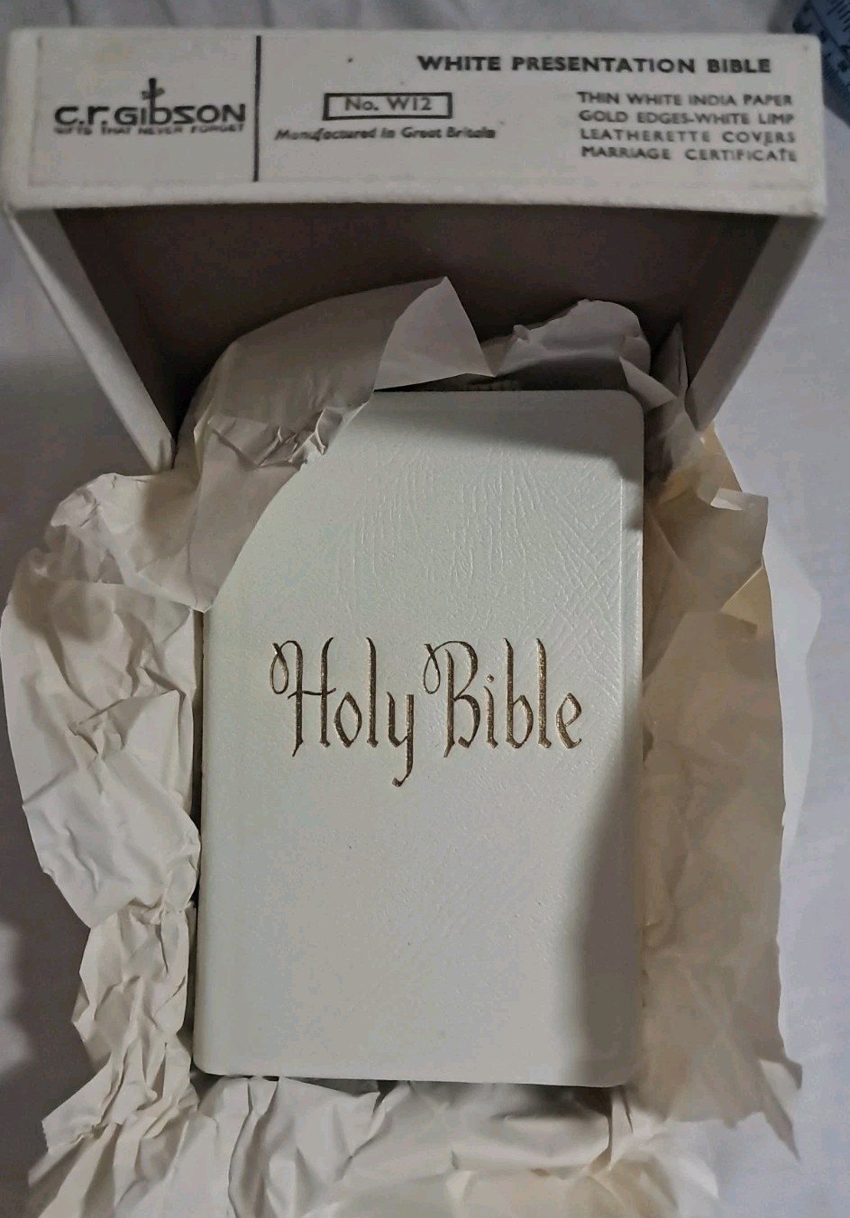 VTG 1958 Gibson W12 Pocket White Bible NIB Gold Edges King James Great Britain VTG 1958 Gibson W12 Pocket White Bible NIB Gold Edges King James Great Britain