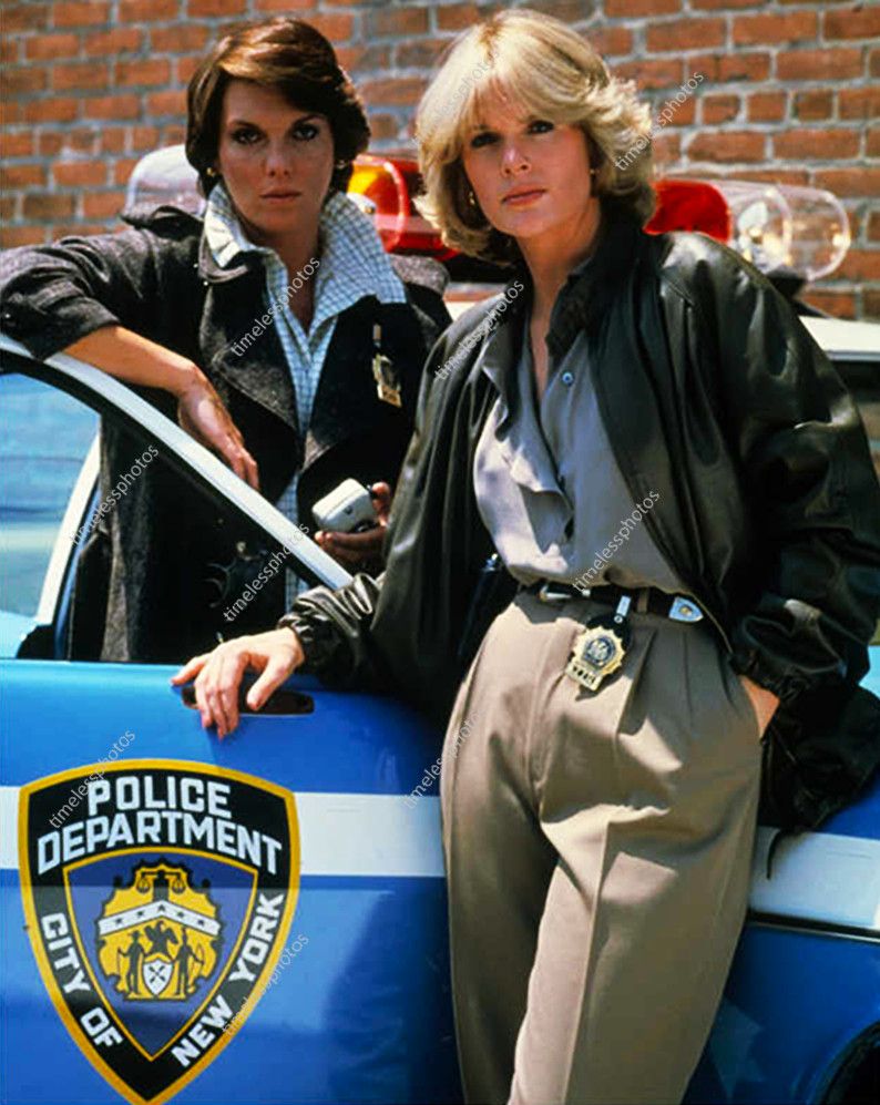 CAGNEY AND LACEY ACTORS TYNE DALY SHARON GLESS 8\ CAGNEY AND LACEY ACTORS TYNE DALY SHARON GLESS 8\