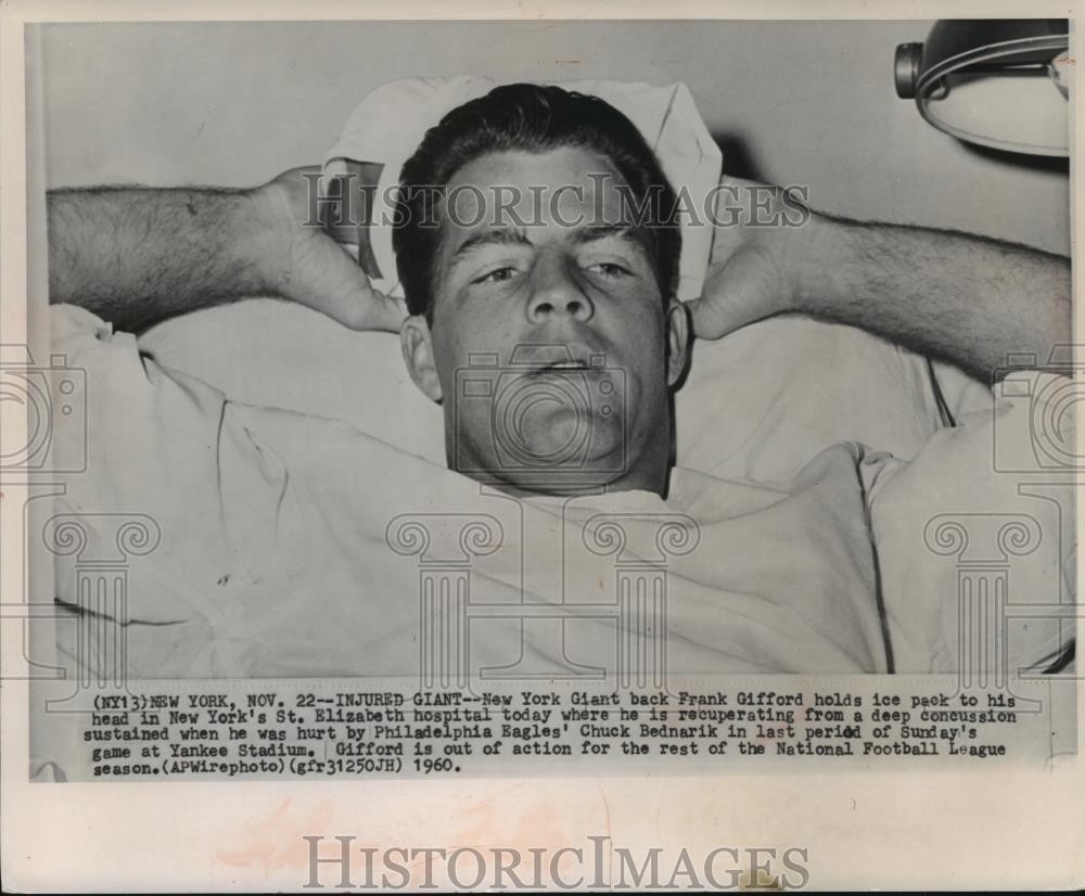 1960 Press Photo New York Giant\'s Back Frank Gifford in New York Hospital 1960 Press Photo New York Giant\'s Back Frank Gifford in New York Hospital