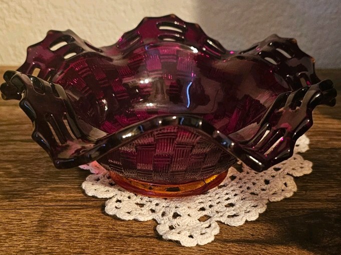 Vintage Fenton Amberina Glass Bowl Basket Weave 2-Row Open Lace Edge Ruffled 6 Vintage Fenton Amberina Glass Bowl Basket Weave 2-Row Open Lace Edge Ruffled 6