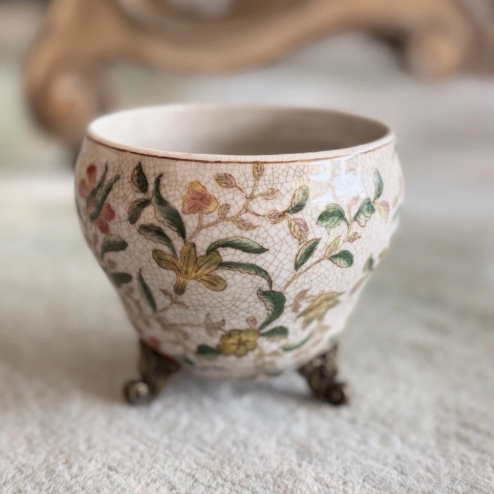 Antique Chinese Porcelain Vase Hua Rong Tang Zhi with Brass Footed Base