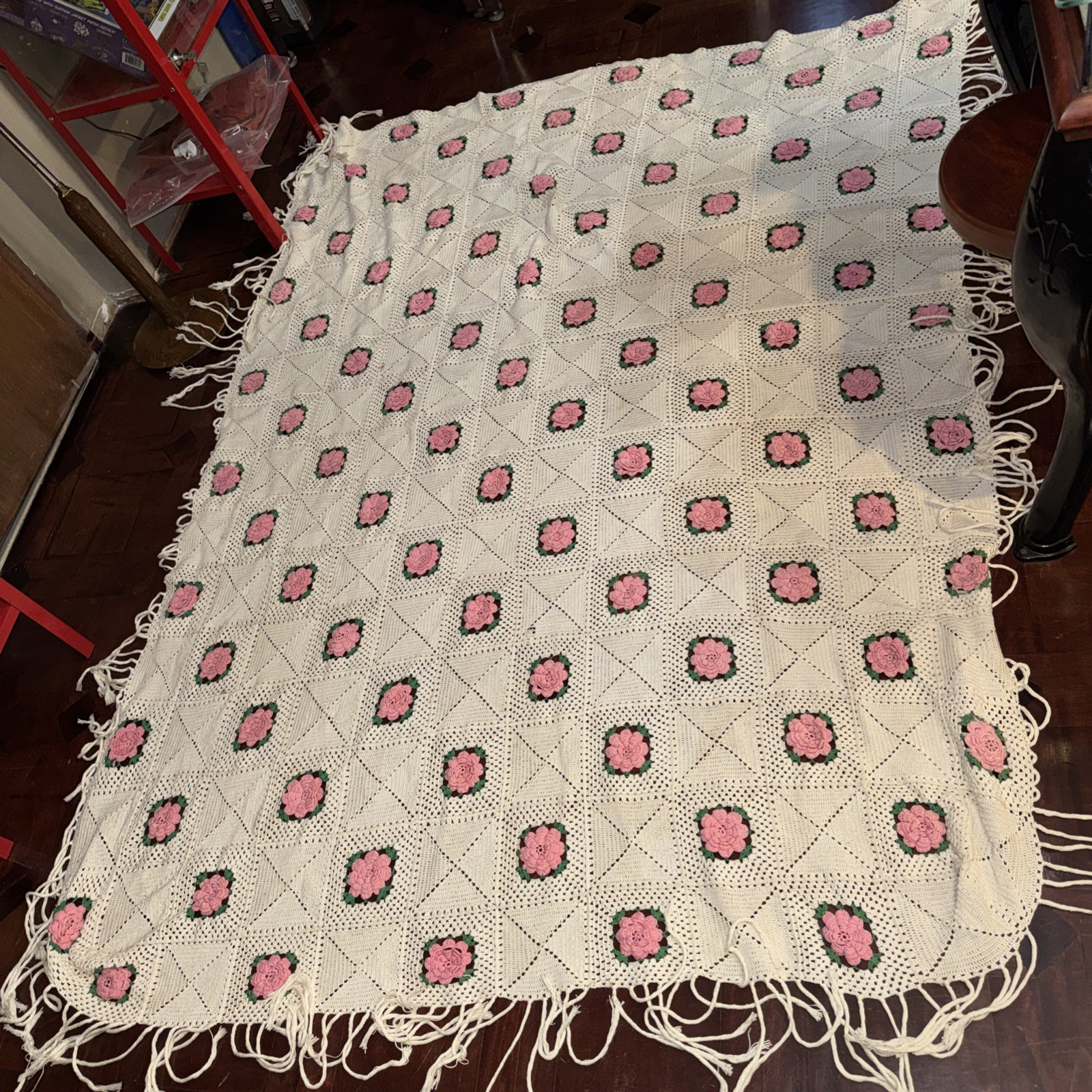 VTG PINK ROSE CROCHET BEDSPREAD Rose Bower Pattern Bedspread Coverlet 60x80 FULL
