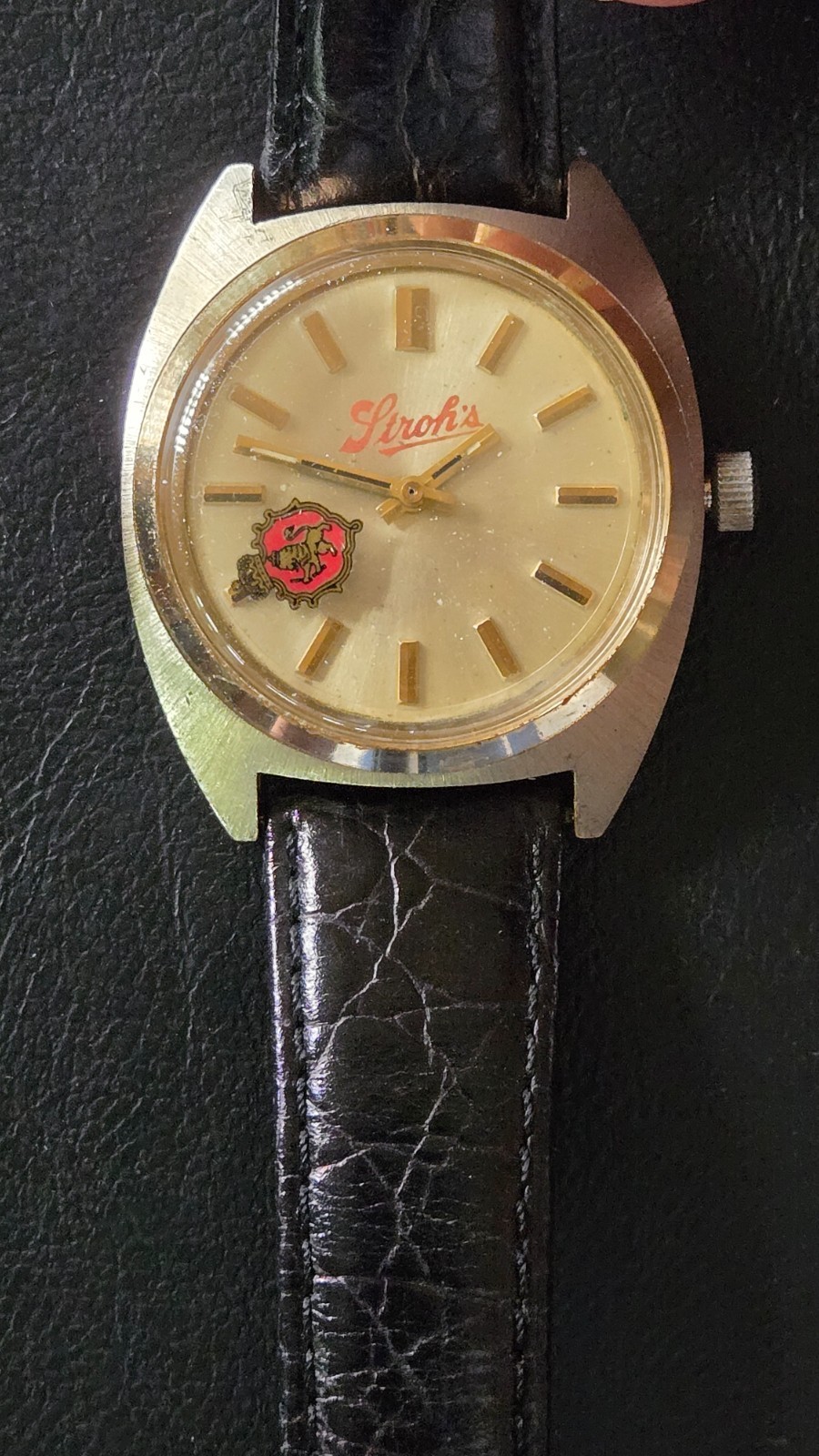 Stroh's Beer Vintage 17 Jewel UT 30 Mechanical Movement Men's Wristwatch