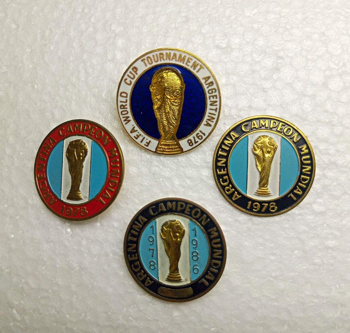 FIFA World Cup Argentina 1978 Soccer pins set Argentina Campeon Mundial